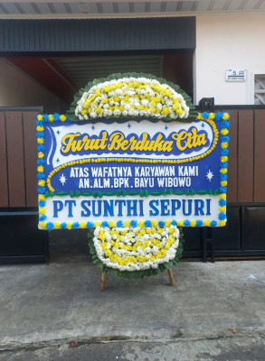 Papan Bunga Duka di Wainitu