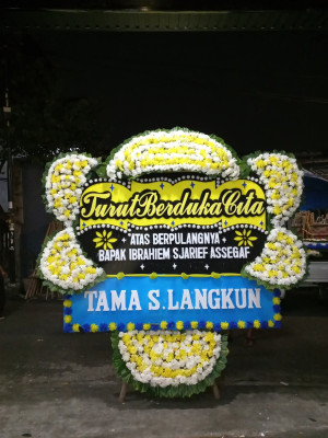 Papan Bunga Duka di Wainitu